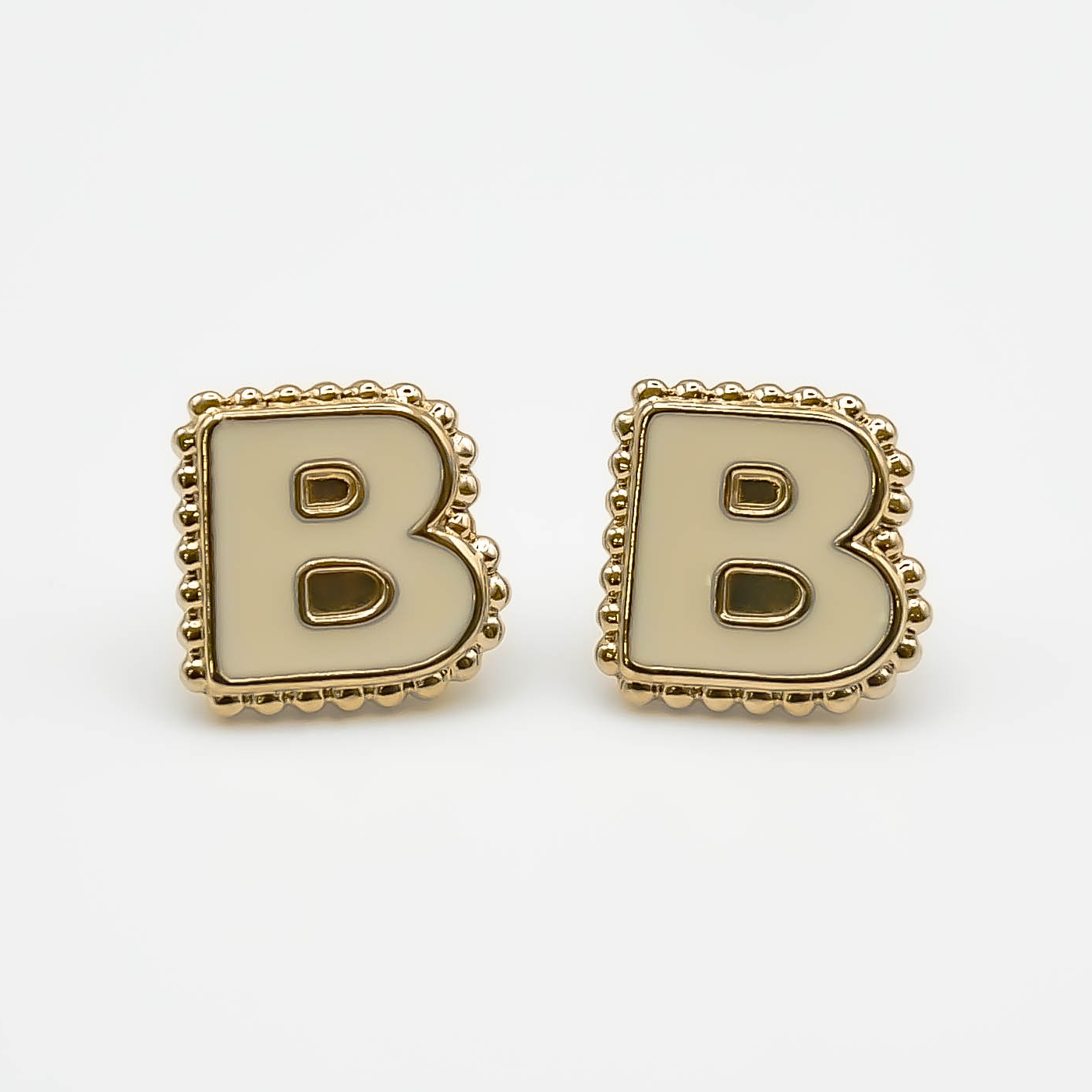 Boucles d'oreilles puce B