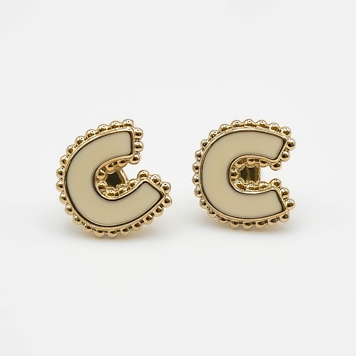 Boucles d'oreilles puce C