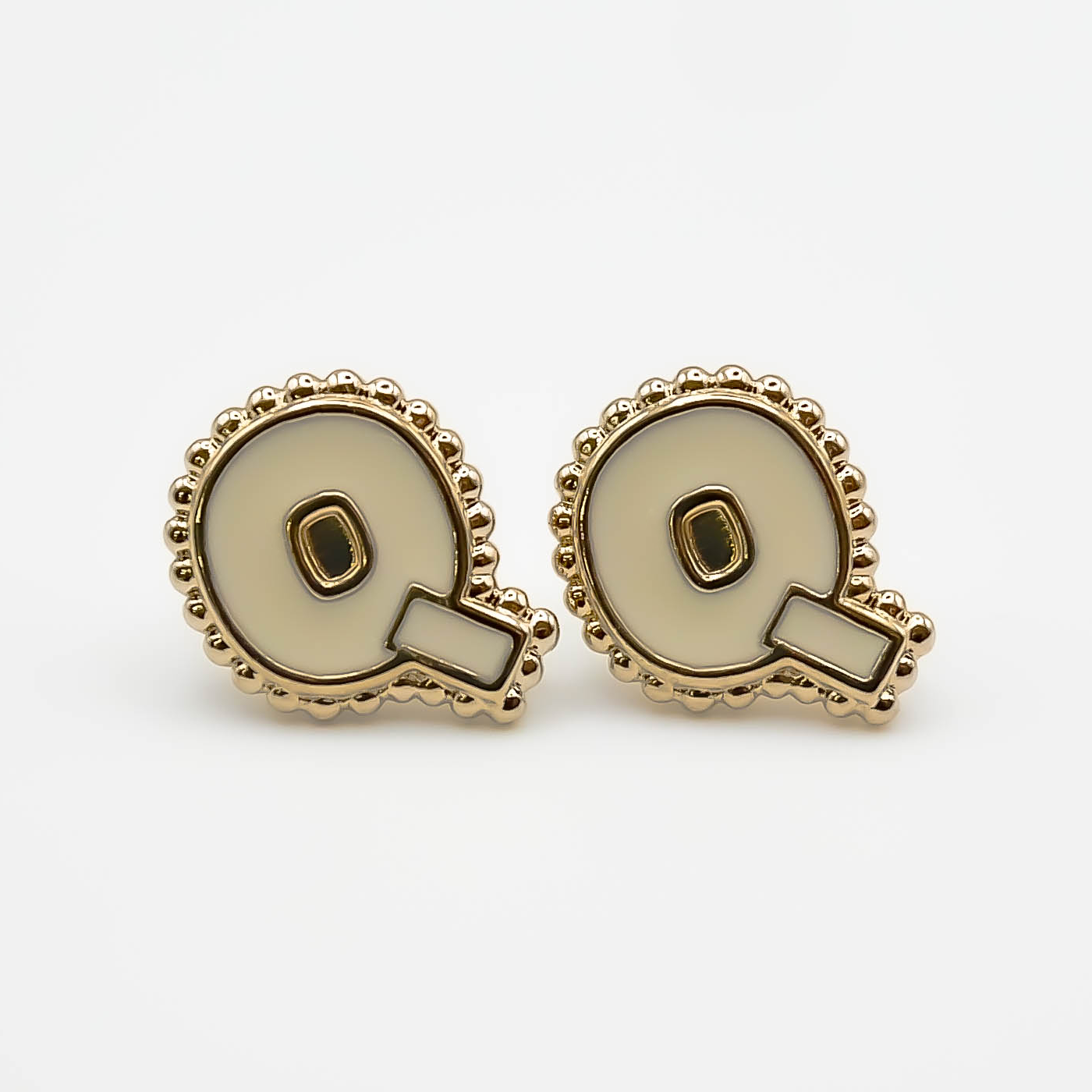 Boucles d'oreilles puce Q