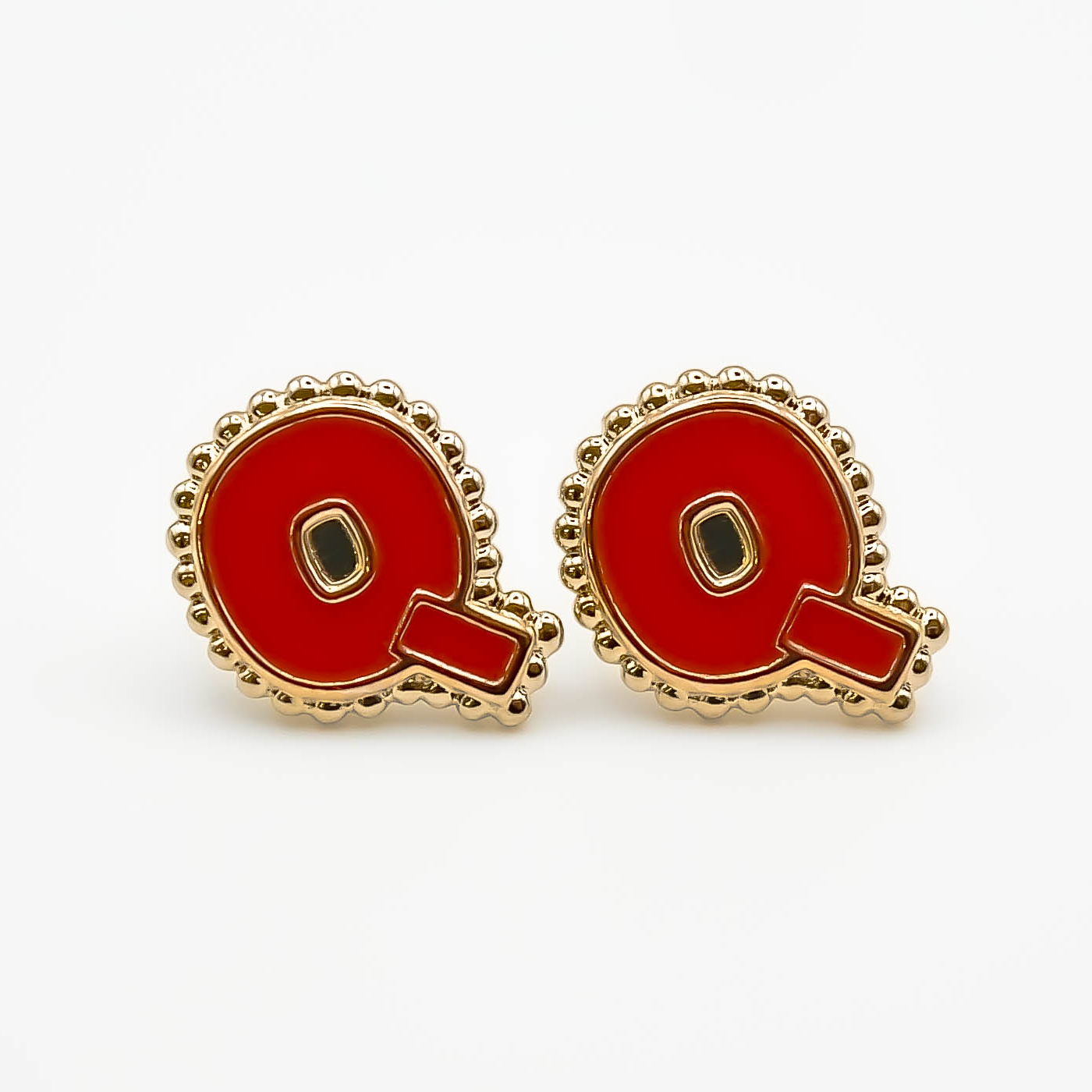 Boucles d'oreilles puce Q