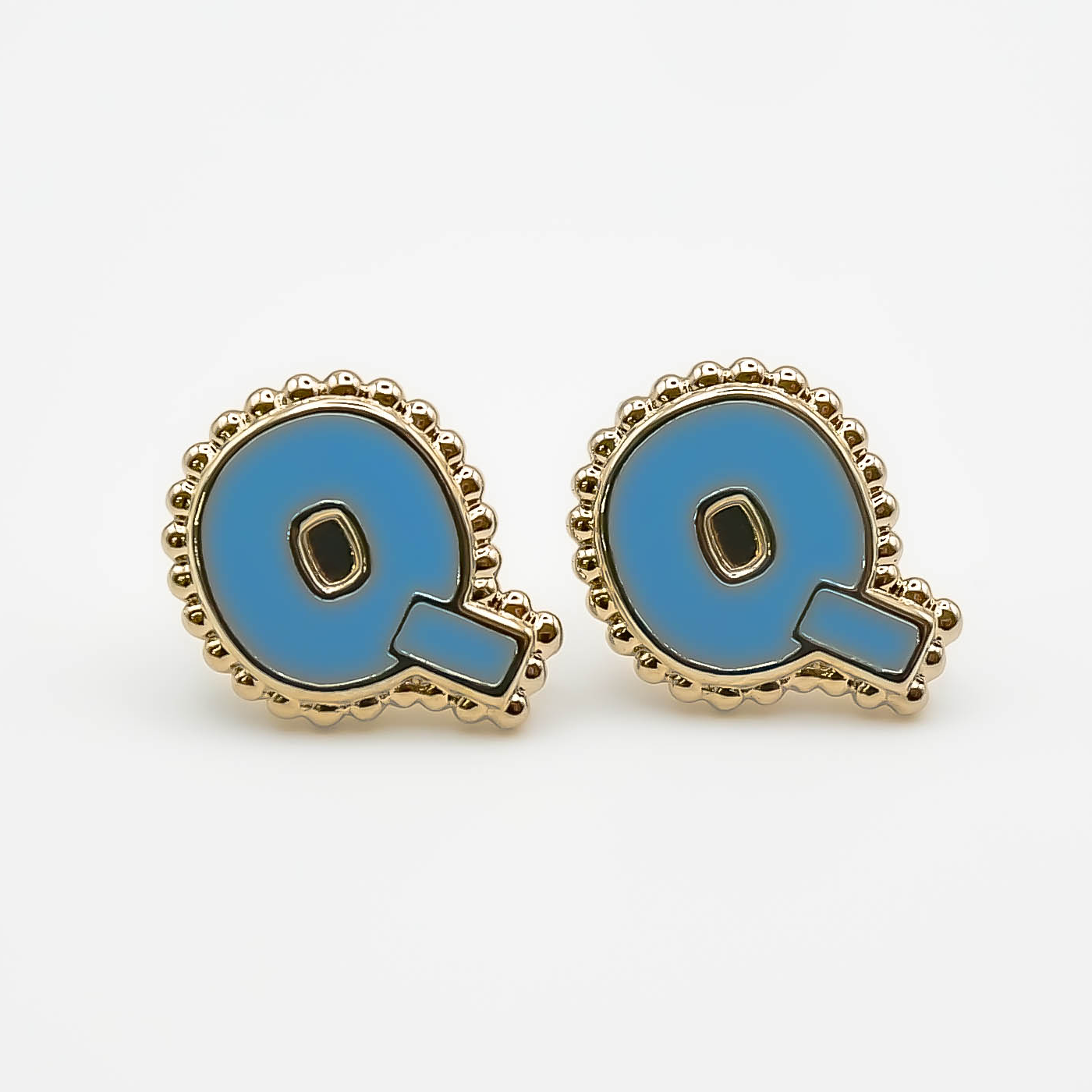 Boucles d'oreilles puce Q