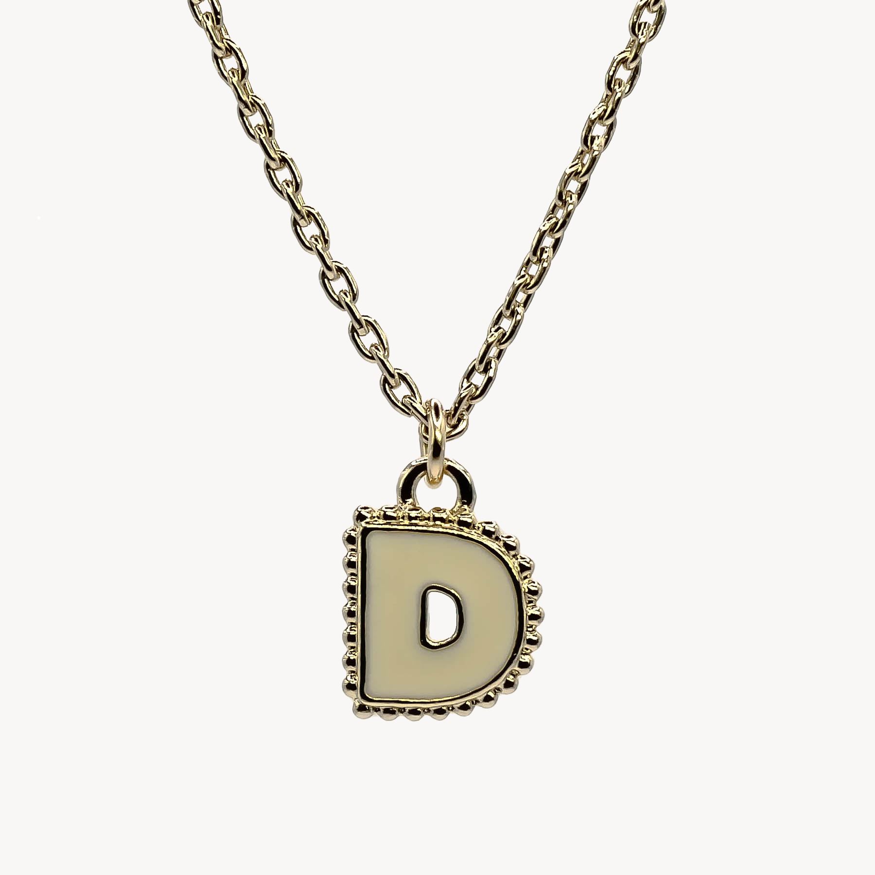 Collier D