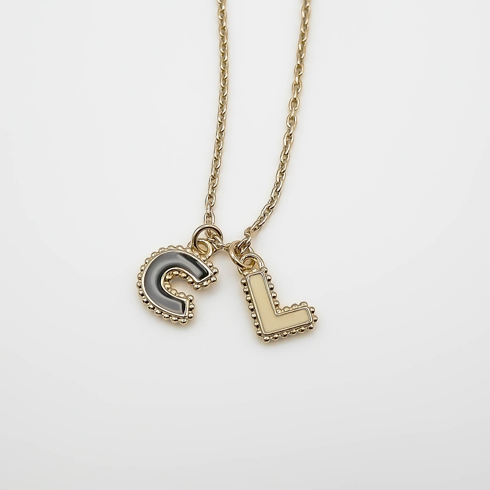 Collier deux lettres personnalisable