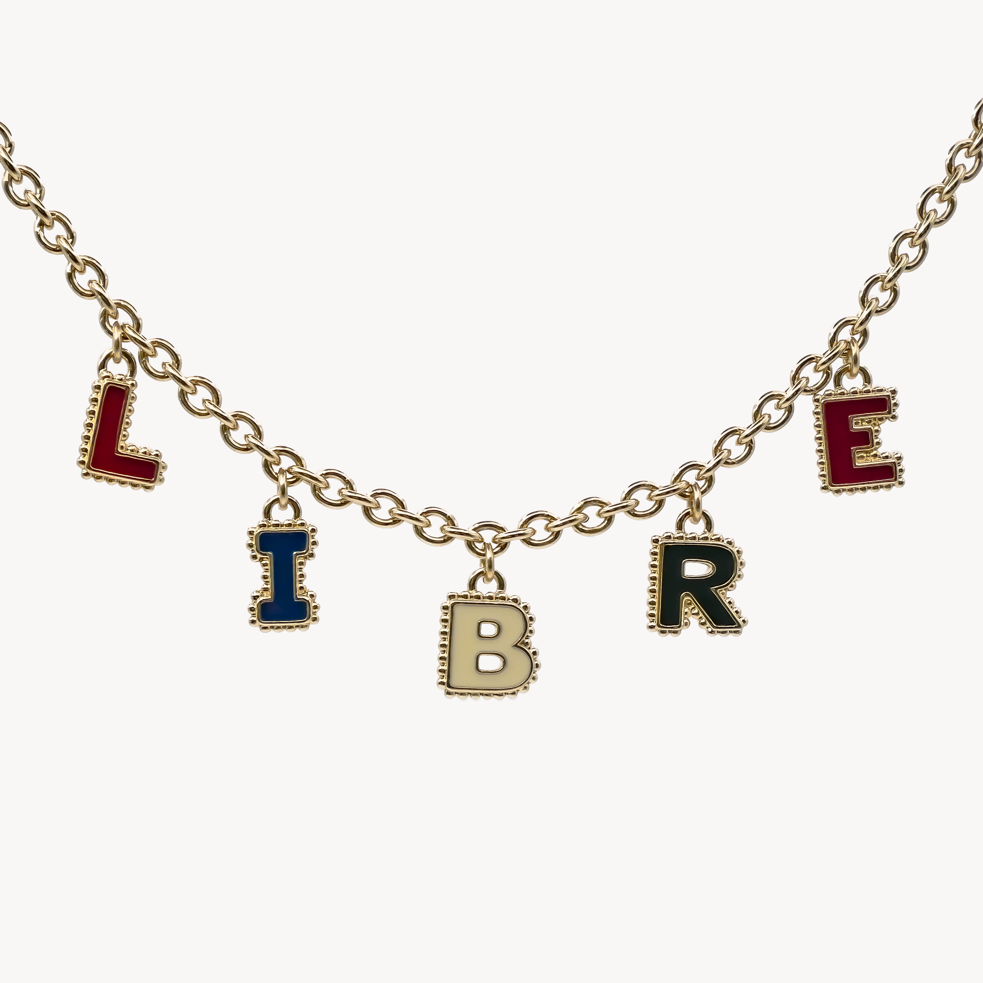 Collier cinq lettres personnalisable