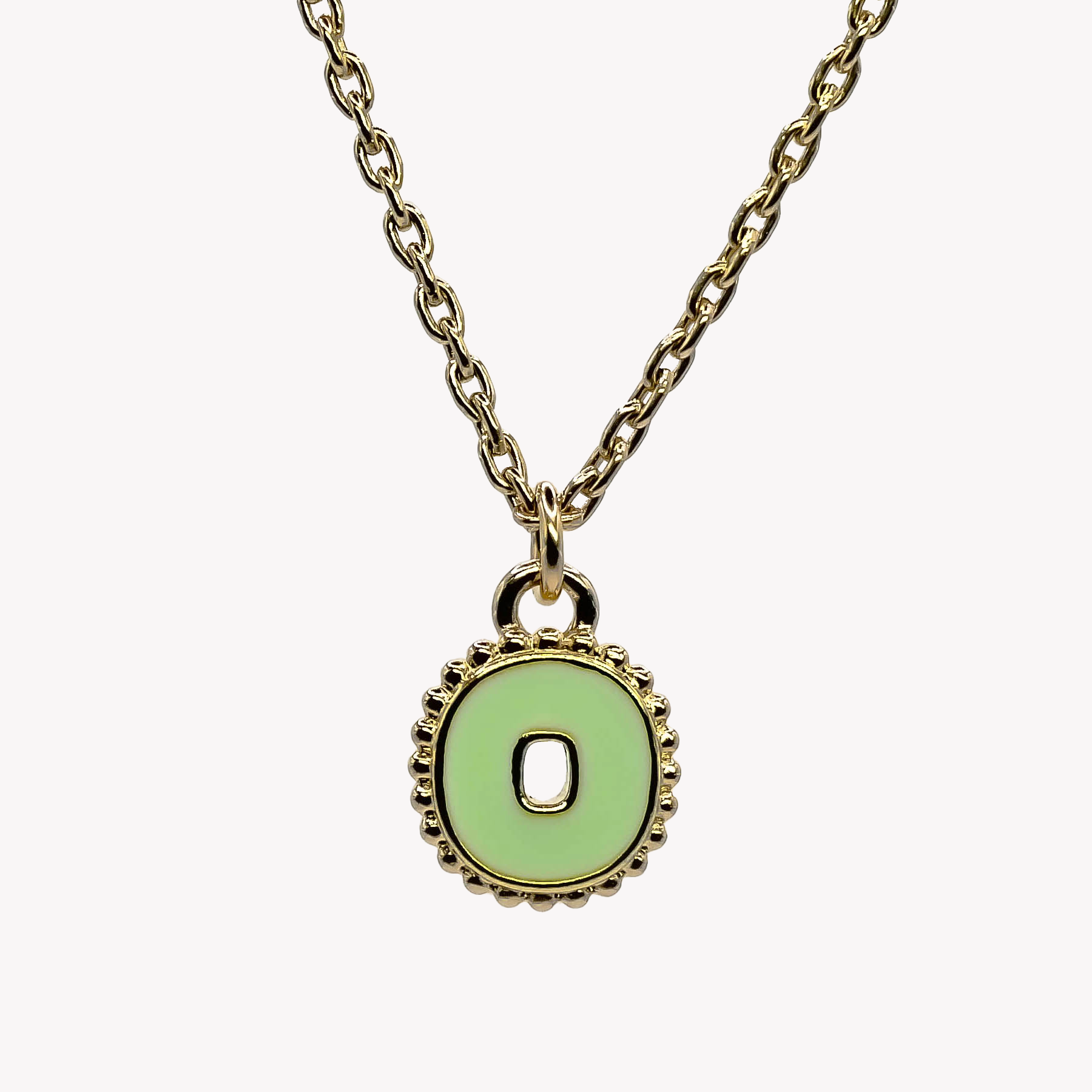 Collier O