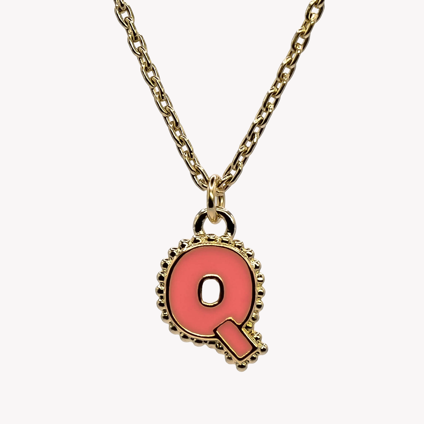 Collier Q