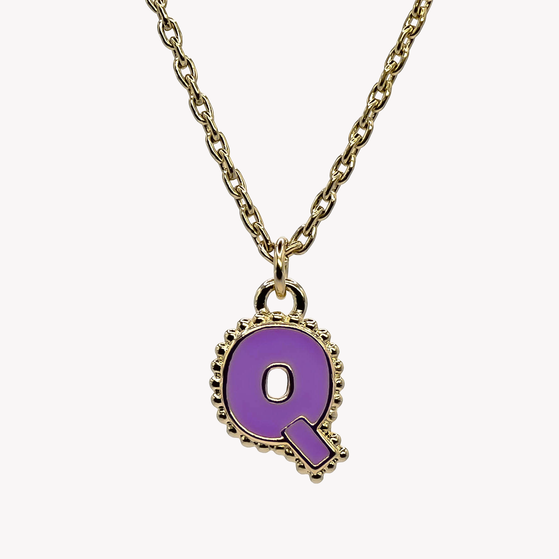 Collier Q