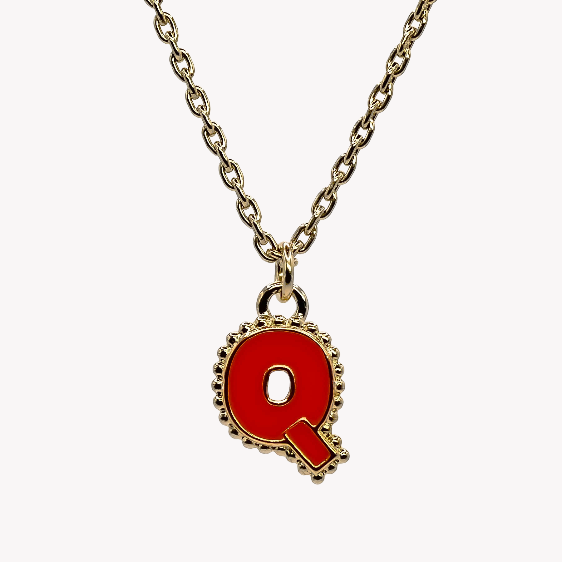 Collier Q