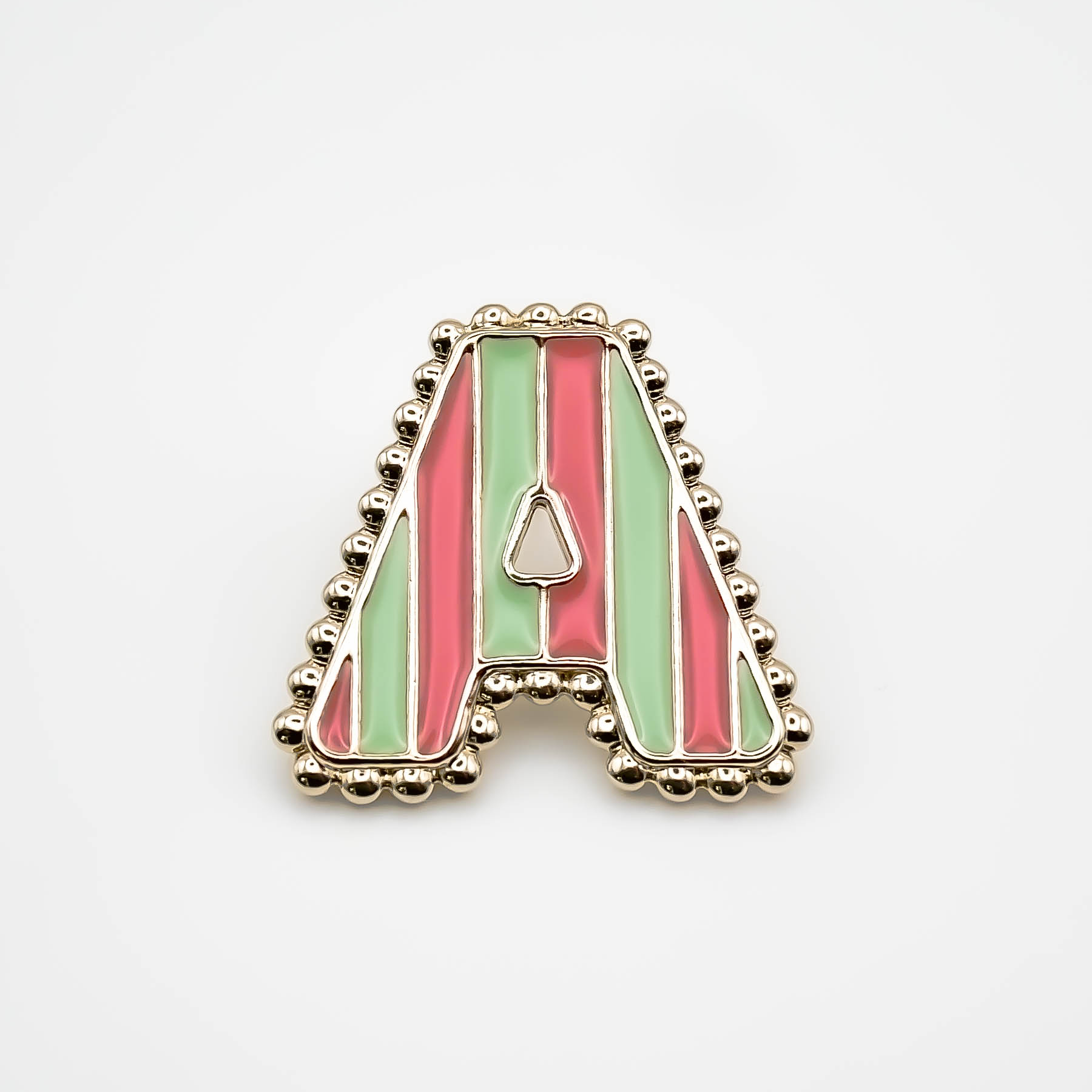 Pin's A