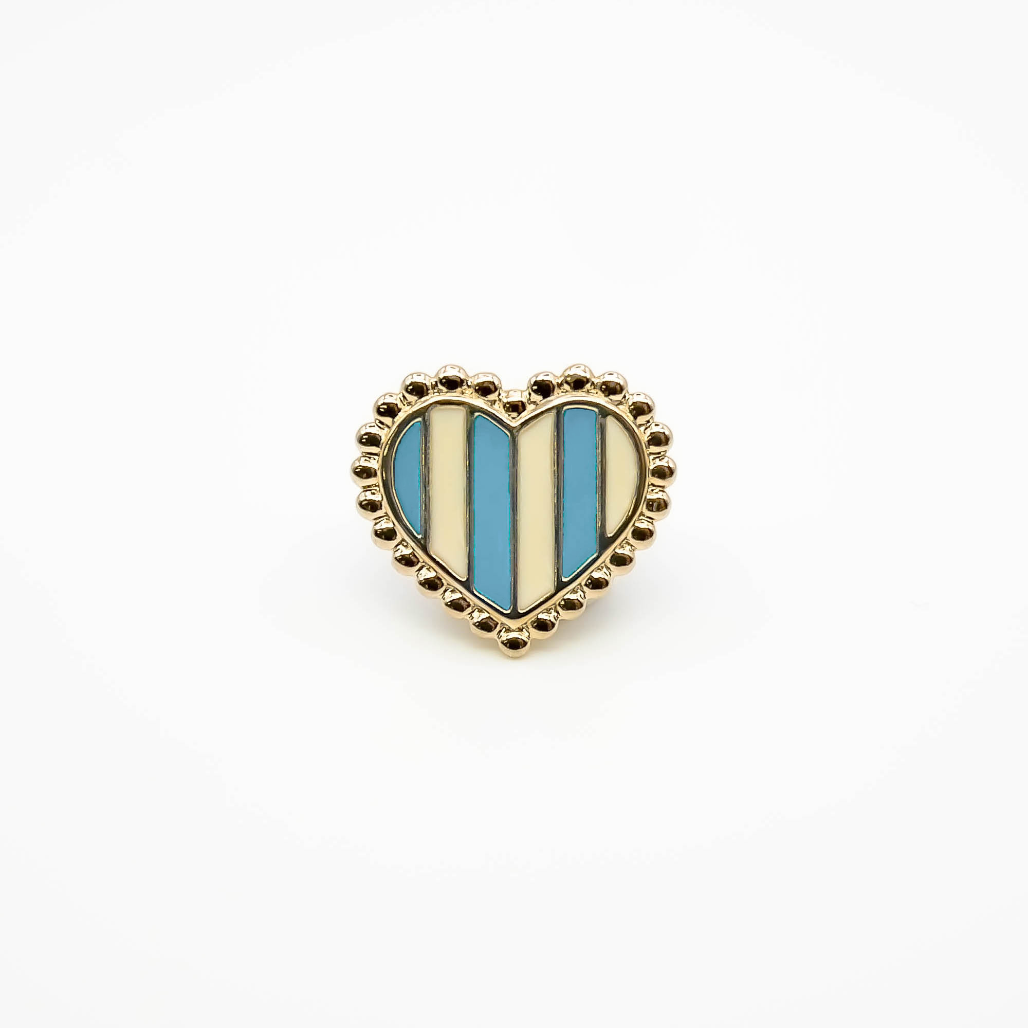 Pin's cœur rayé