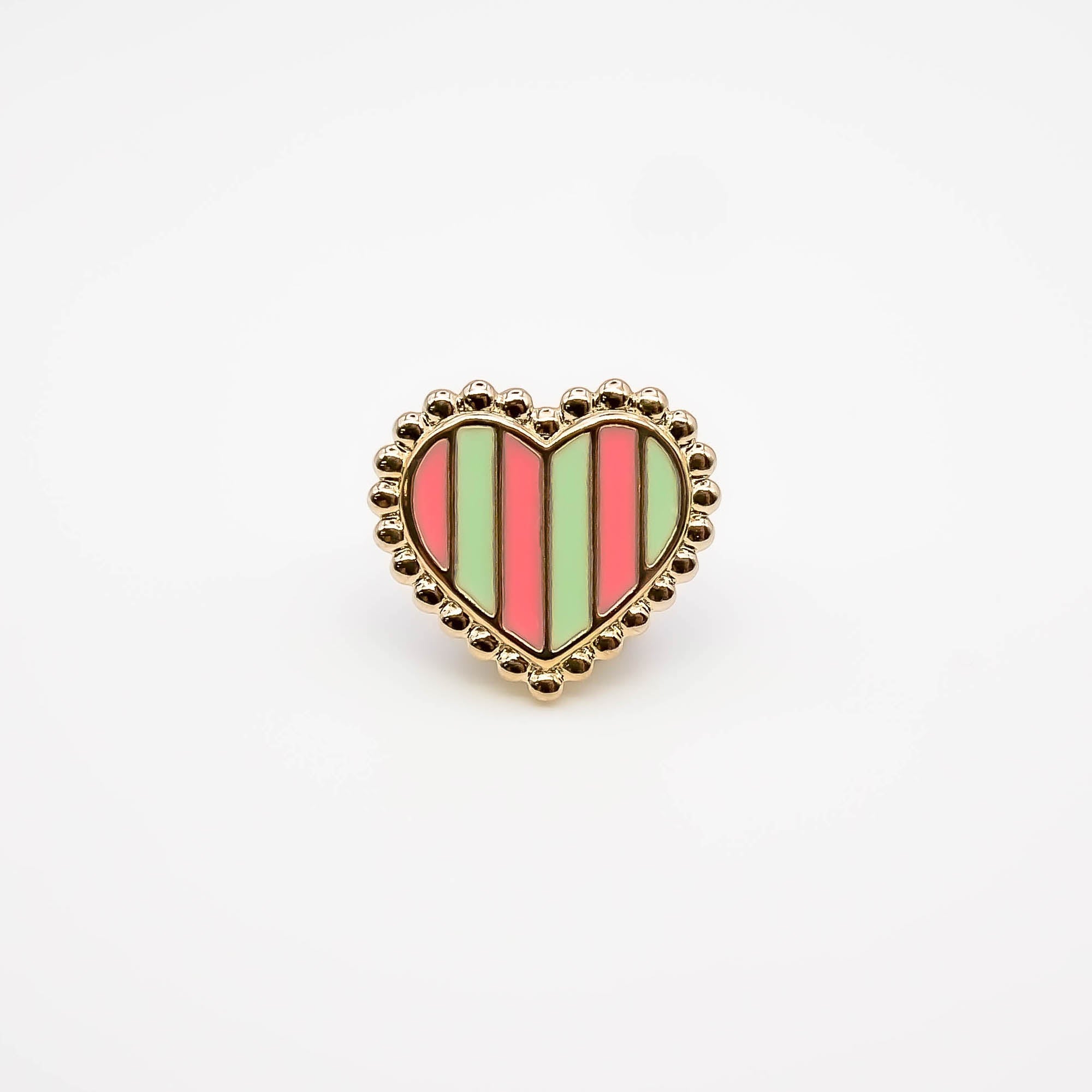 Pin's cœur rayé