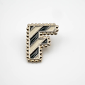 Pin's F