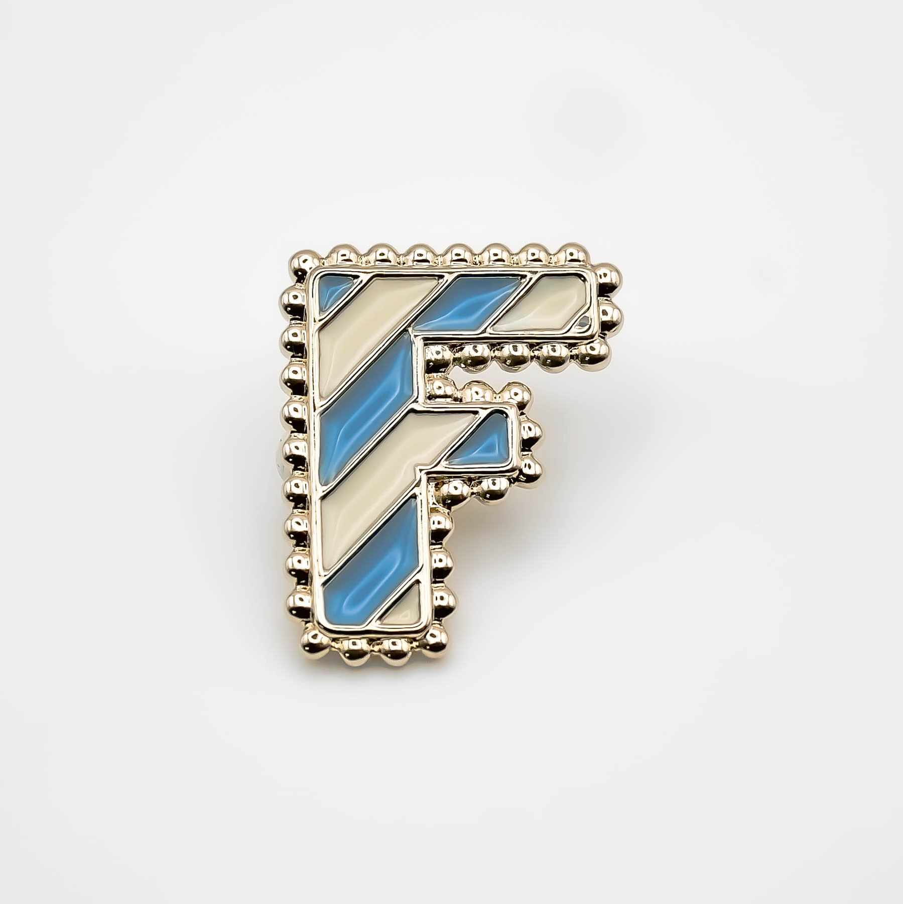 Pin's F
