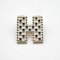 Pin's H