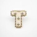 Pin's T